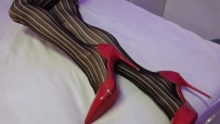 香港footjob女王-黑丝红高跟鞋